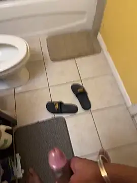 Snapshot of VFuck4U_xxx chatting on December 2024 12:06:01 PM VFuck4U xxx online show from December 2024 12:06:01 PM