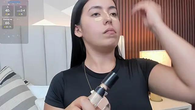 Julietasantos   online show from May 2026 06:24:01 PM