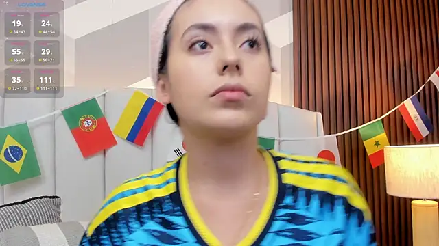 Julietasantos   online show from June 2026 06:40:01 PM