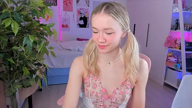 Lily Young online show from February 2026 05:12:02 AM