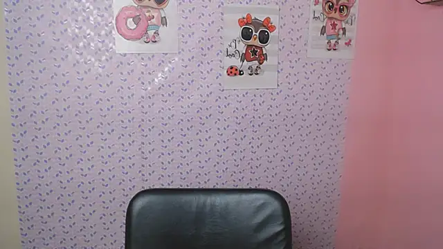 Snapshot of AliceFlirtt_ chatting on January 2025 02:35:01 PM AliceFlirtt online show from January 2025 02:35:01 PM