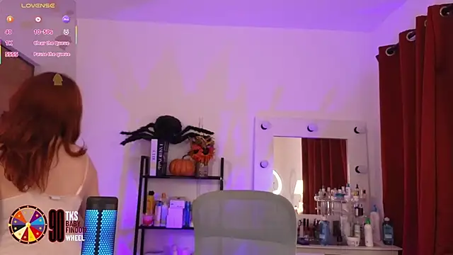 Snapshot of LilyVelvett chatting on September 2025 05:40:02 AM LilyVelvett online show from September 2025 05:40:02 AM