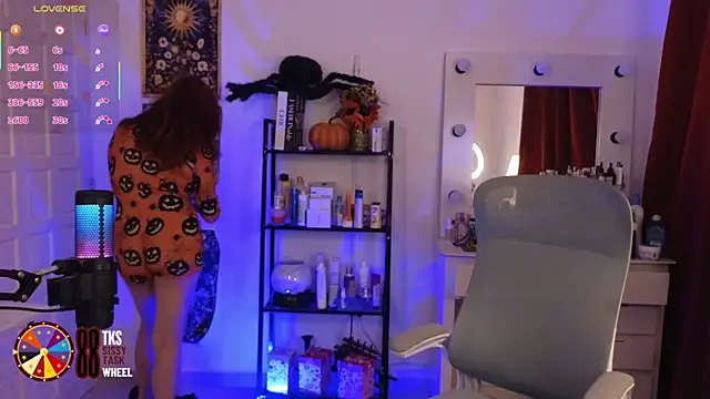 Snapshot of LilyVelvett chatting on September 2025 03:30:02 AM LilyVelvett online show from September 2025 03:30:02 AM