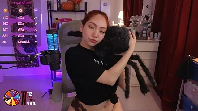 Snapshot of LilyVelvett chatting on October 2025 03:59:02 AM LilyVelvett online show from October 2025 03:59:02 AM