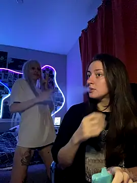 Dooubletroublee online show from September 2025 12:48:02 AM