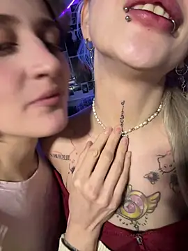 Snapshot of Dooubletroublee chatting on March 2026 01:01:01 AM Dooubletroublee online show from March 2026 01:01:01 AM