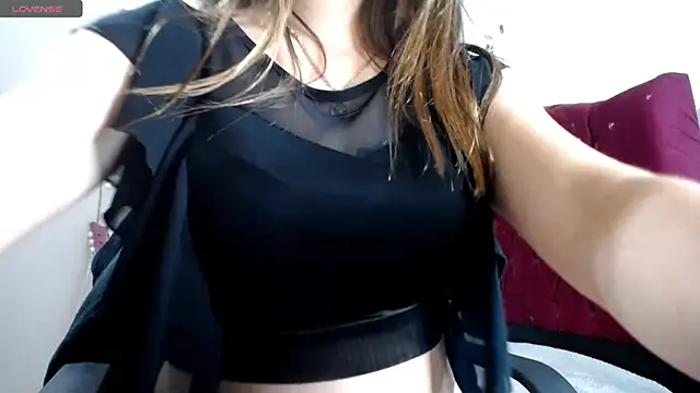 Luna girlhot  online show from December 2024 07:19:02 PM