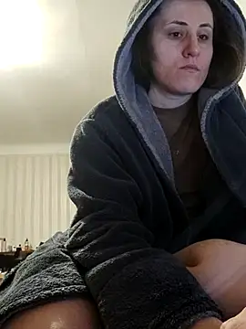 emeli moon online show from February 2025 11:24:02 PM