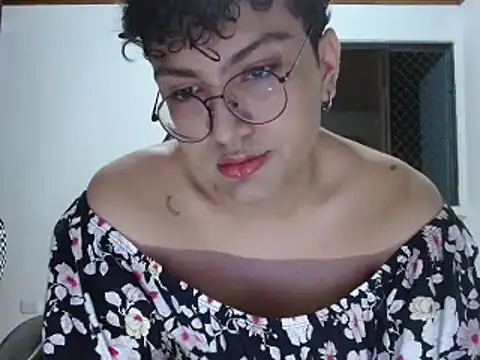 XCXSUMMERXCX online show from March 2025 04:16:02 AM