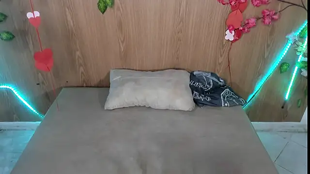 jenelotizz06 online show from October 2025 01:08:02 AM