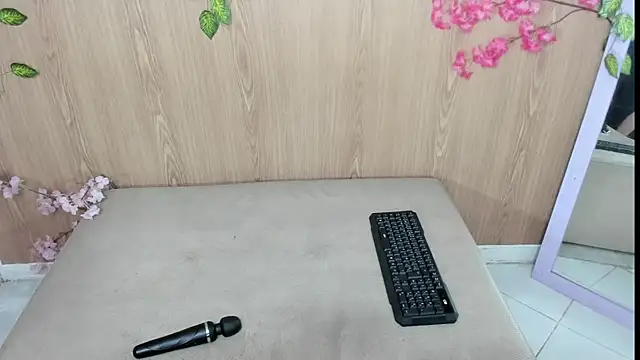 jenelotizz06 online show from May 2026 12:39:01 AM