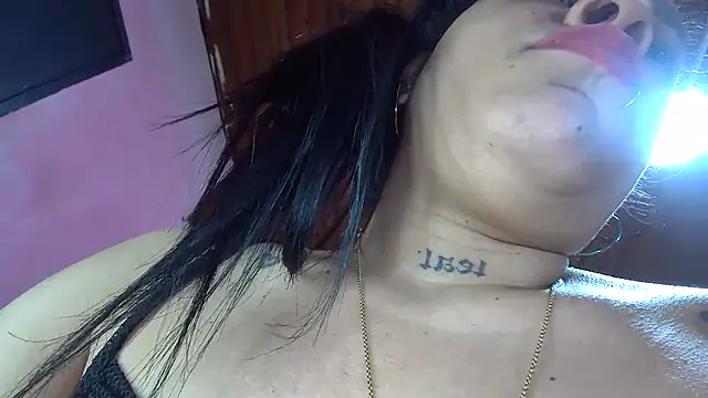 Snapshot of white_sexy_ chatting on February 2025 10:11:02 PM white sexy online show from February 2025 10:11:02 PM