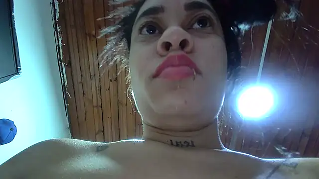 Snapshot of white_sexy_ chatting on October 2025 11:40:01 AM white sexy online show from October 2025 11:40:01 AM