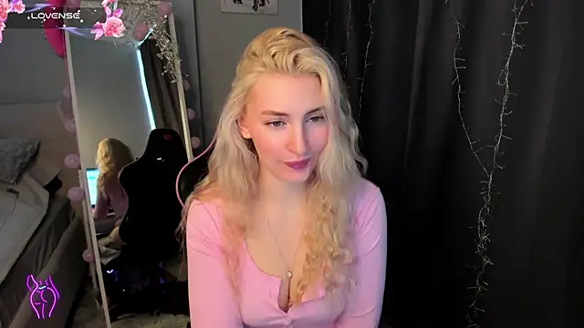 Snapshot of Kimmy_powell chatting on May 2026 02:50:02 AM Kimmy powell online show from May 2026 02:50:02 AM