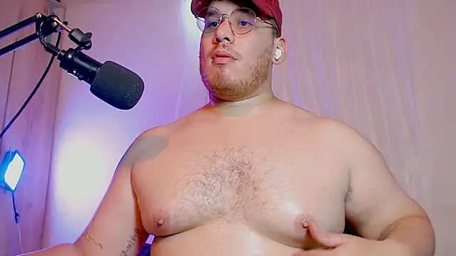 Snapshot of anotherbigboy_ chatting on December 2024 09:06:01 PM anotherbigboy online show from December 2024 09:06:01 PM