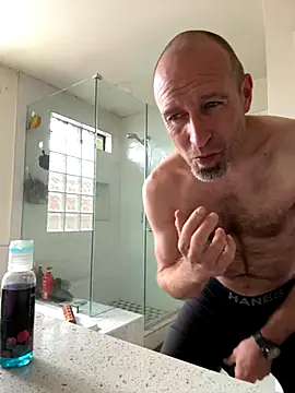 El Gizmo online show from November 2025 05:39:01 PM