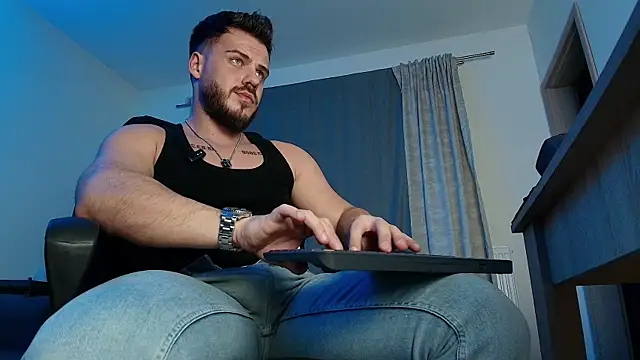 Snapshot of juliusmasters chatting on December 2024 11:06:02 PM juliusmasters online show from December 2024 11:06:02 PM
