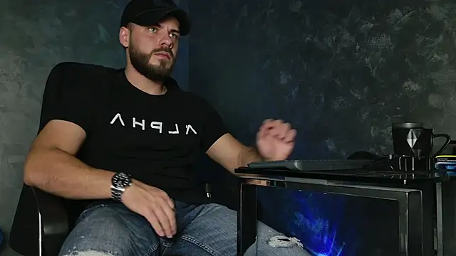 Snapshot of juliusmasters chatting on November 2025 08:08:01 PM juliusmasters online show from November 2025 08:08:01 PM