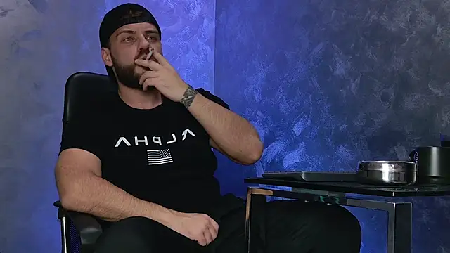 Snapshot of juliusmasters chatting on December 2025 07:40:02 PM juliusmasters online show from December 2025 07:40:02 PM