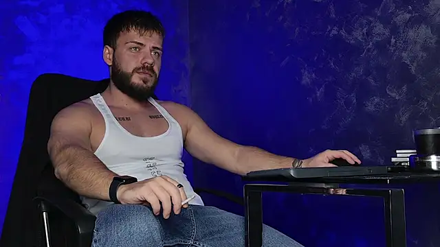 Snapshot of juliusmasters chatting on December 2025 09:10:02 PM juliusmasters online show from December 2025 09:10:02 PM