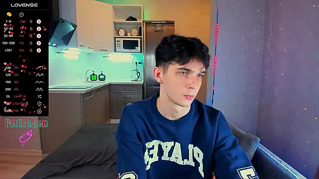 Aaron Boom online show from October 2025 01:15:01 AM