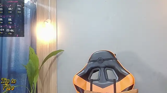 Mr WhiteCock online show from December 2025 03:53:01 PM