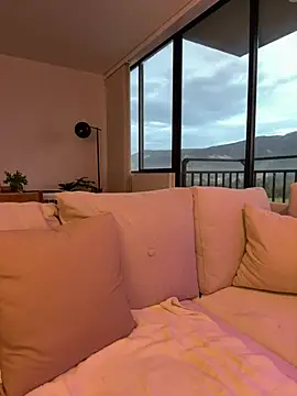 Snapshot of Rae_Lil_White chatting on February 2026 11:12:01 PM Rae Lil White online show from February 2026 11:12:01 PM