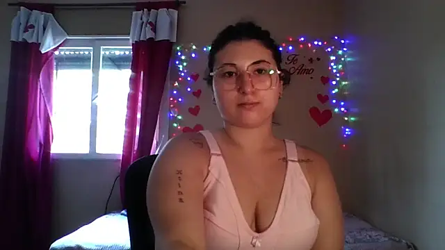 Snapshot of imsohornydacom chatting on February 2026 01:40:01 PM imsohornydacom online show from February 2026 01:40:01 PM