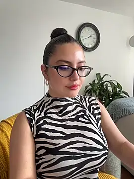 sukhakunis1 online show from June 2026 06:45:02 PM