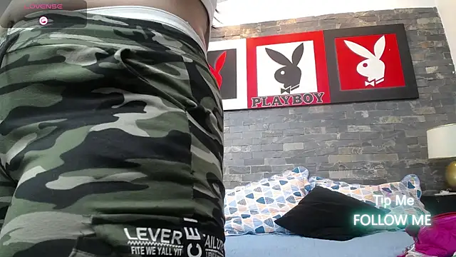 Snapshot of dayadubey_ chatting on November 2025 10:04:01 AM dayadubey online show from November 2025 10:04:01 AM