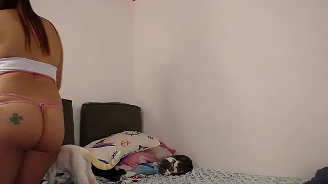 Snapshot of ZoeKuipers13 chatting on March 2025 10:05:02 PM ZoeKuipers13 online show from March 2025 10:05:02 PM