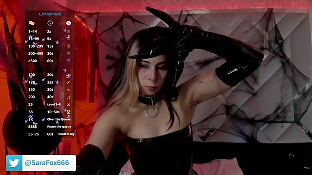 Sara Foxx1 online show from October 2025 10:44:02 PM