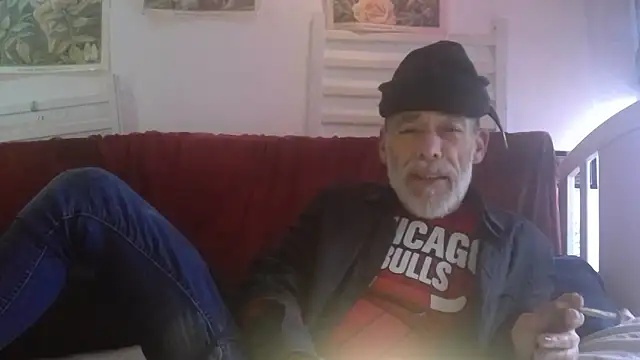 Snapshot of DaddyQuimHot chatting on December 2025 03:39:02 PM DaddyQuimHot online show from December 2025 03:39:02 PM