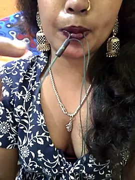 Snapshot of jasss-11 chatting on November 2025 06:18:02 PM jasss-11 online show from November 2025 06:18:02 PM