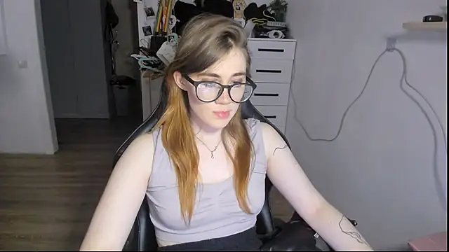 Snapshot of PureHeartt_ chatting on September 2025 10:07:01 AM PureHeartt online show from September 2025 10:07:01 AM
