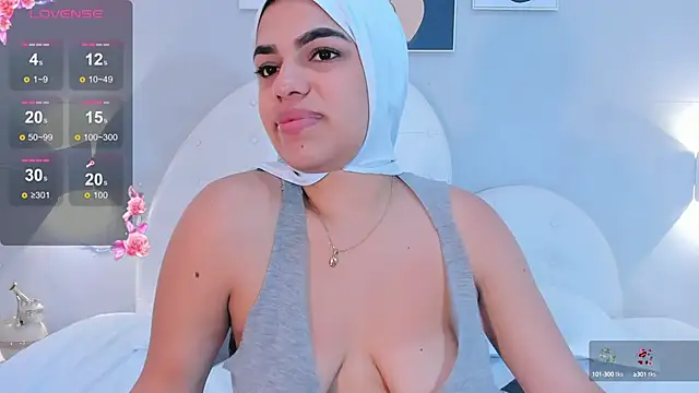 Snapshot of Umarani_ chatting on February 2025 04:12:02 AM Umarani online show from February 2025 04:12:02 AM