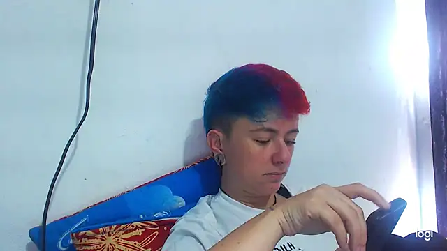 Snapshot of tomboyblue chatting on December 2024 03:22:02 PM tomboyblue online show from December 2024 03:22:02 PM