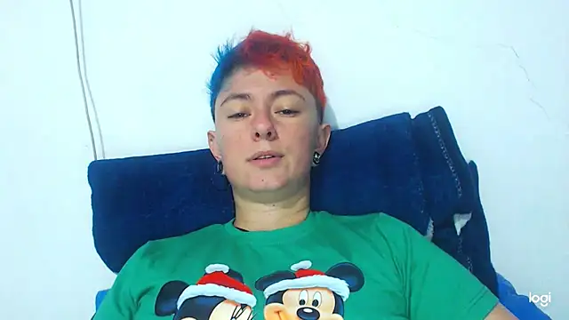 Snapshot of tomboyblue chatting on December 2024 10:52:02 PM tomboyblue online show from December 2024 10:52:02 PM