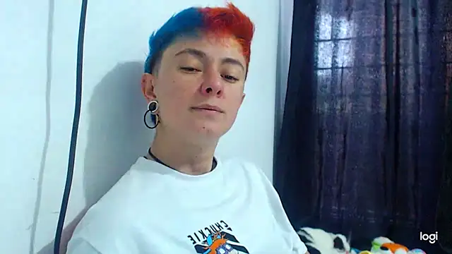 Snapshot of tomboyblue chatting on December 2024 06:50:02 PM tomboyblue online show from December 2024 06:50:02 PM