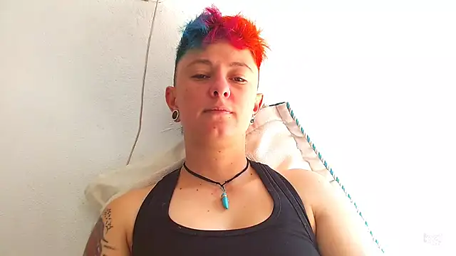 Snapshot of tomboyblue chatting on January 2025 05:16:02 PM tomboyblue online show from January 2025 05:16:02 PM