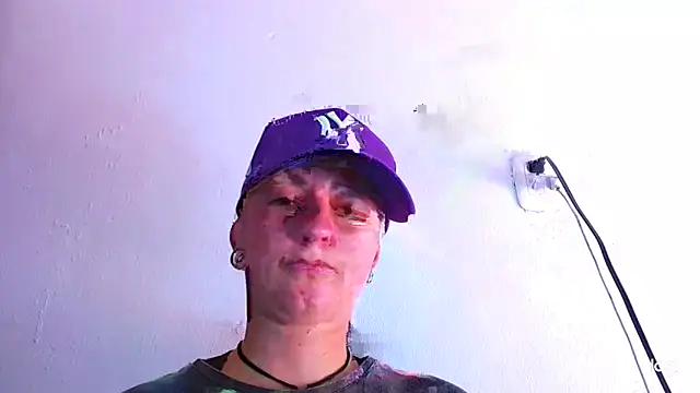 Snapshot of tomboyblue chatting on January 2025 07:29:02 PM tomboyblue online show from January 2025 07:29:02 PM