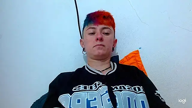 Snapshot of tomboyblue chatting on February 2025 06:27:02 PM tomboyblue online show from February 2025 06:27:02 PM
