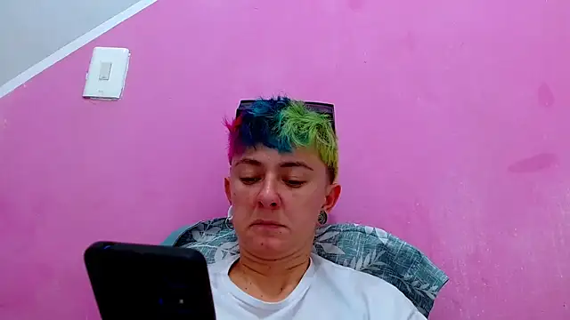 Snapshot of tomboyblue chatting on September 2025 06:30:01 PM tomboyblue online show from September 2025 06:30:01 PM