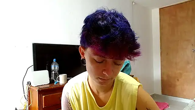 tomboyblue online show from May 2026 05:40:02 PM
