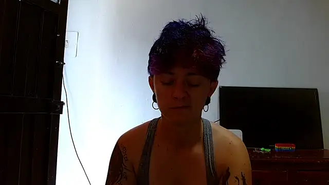 tomboyblue online show from May 2026 05:21:02 PM