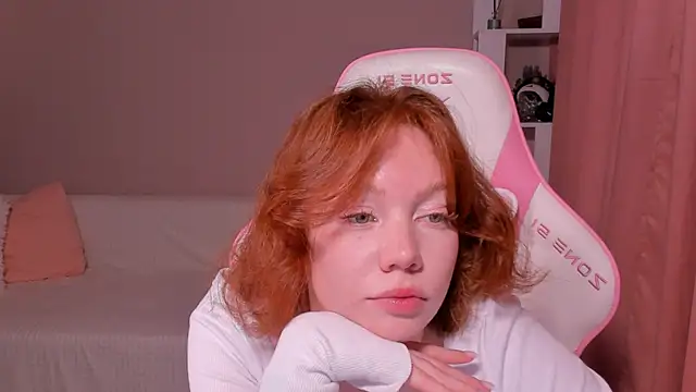Snapshot of foxyMistrees chatting on January 2025 02:53:02 AM foxyMistrees online show from January 2025 02:53:02 AM