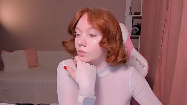Snapshot of foxyMistrees chatting on March 2025 12:32:01 AM foxyMistrees online show from March 2025 12:32:01 AM