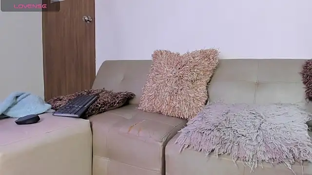 DahianaLincoln online show from November 2025 07:37:02 PM