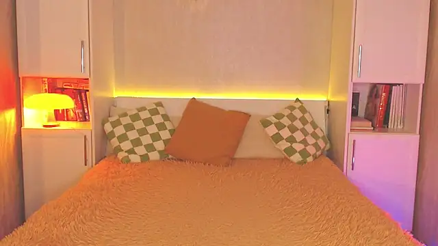 Leaaaaaaaaa online show from December 2025 04:57:01 PM