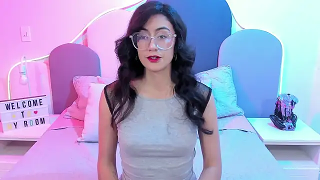 Snapshot of SophieGomez22 chatting on January 2025 11:17:01 AM SophieGomez22 online show from January 2025 11:17:01 AM